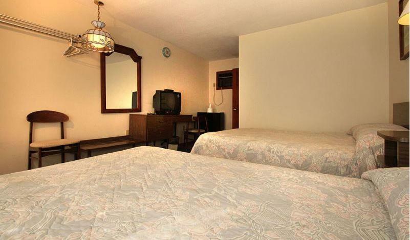 Dolphyn Motel Хэмптон Экстерьер фото